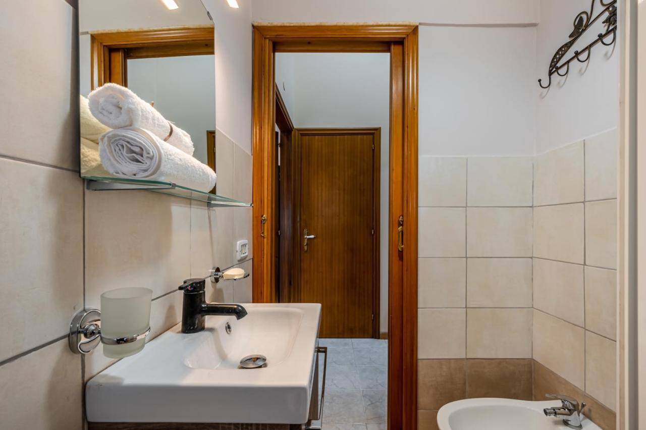 Catania Central And Comfy Apartments Bagian luar foto
