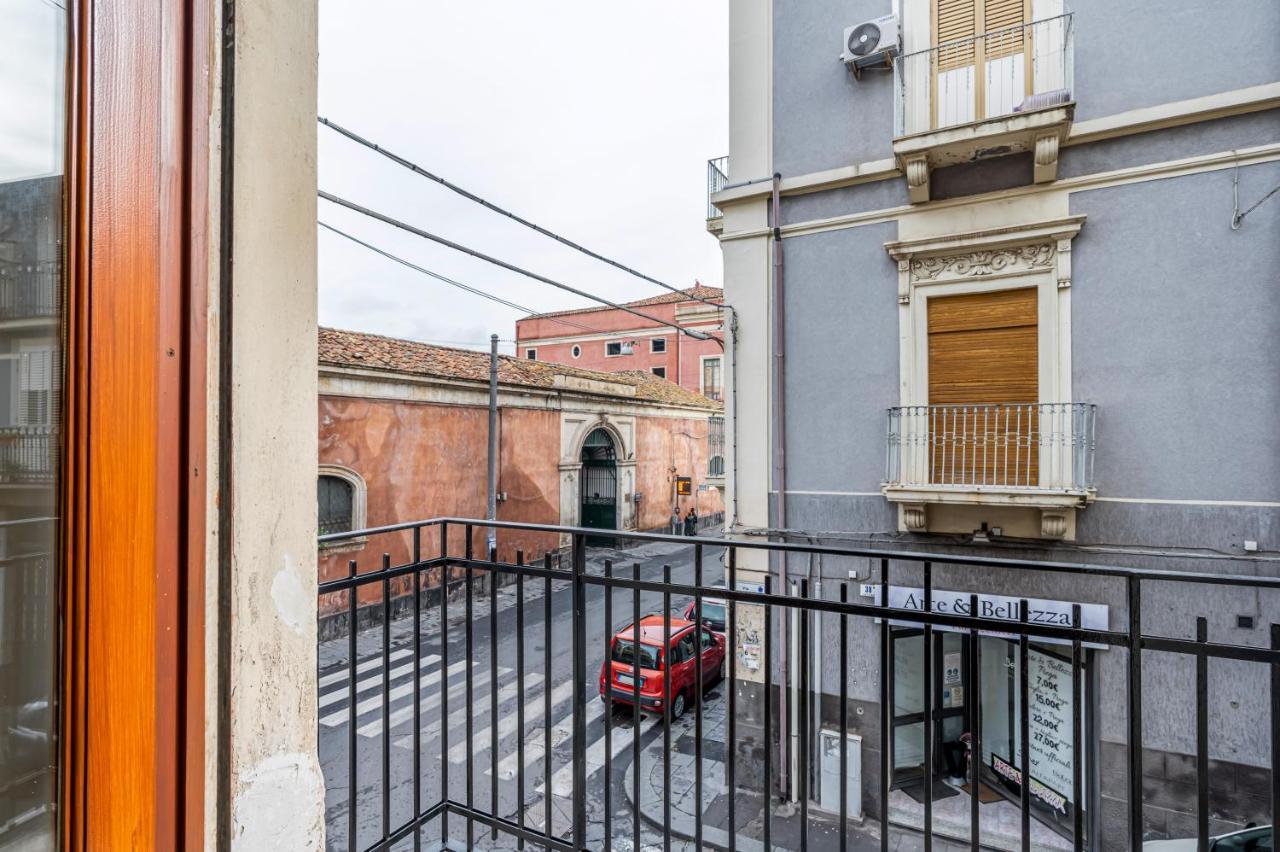 Catania Central And Comfy Apartments Bagian luar foto